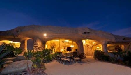 Une maison caverne en Californie inspirée de la famille Pierrafeu maison-organique