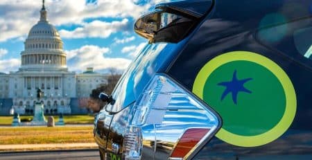 Green Tomato Cars VTC taxis verts