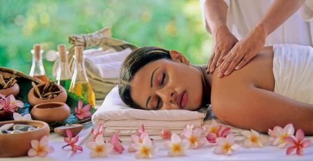 L’Ayurveda, pour un bien-être intérieur et extérieur Ayurveda massage yoga bien-être