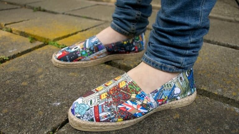 Un artiste revisite un grand classique du prêt-à-chausser : les espadrilles