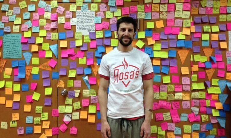 Un banquier de Wall Street démissionne et ouvre une pizzeria pour les sans-abri