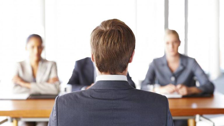 Apparence physique dans la société : comment domine t-elle nos vies ?