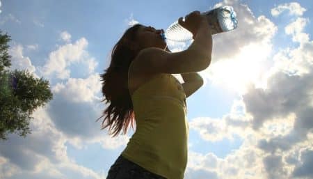 Qu’arriverait-il à votre corps si vous arrêtiez de boire de l’eau ? Boire, eau, soif, déshydratation