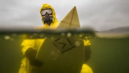 Hazmat Surfing, Michael Dyrland, pollution des océans