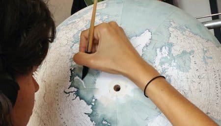 À Londres, un des derniers ateliers de globes terrestres fabriqués à la main Bellerby and Co Globemakers, globe terrestre, Londres