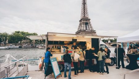 Les food trucks déferlent en France Le Camion qui Fume, food truck