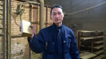 Un artiste chinois aspire la pollution de Pékin pendant 100 jours et en fait une brique poussière, pollution, Pékin, brique