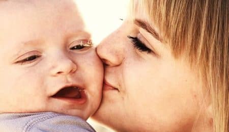 Journée de l’allaitement: les 10 bienfaits du lait maternel Allaitement maternel, bébé, lait