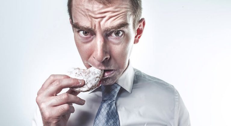 Comment manger sainement au bureau ?
