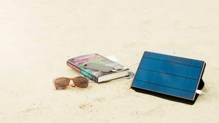 SolarTab, chargeur de batterie qui fonctionne au solaire