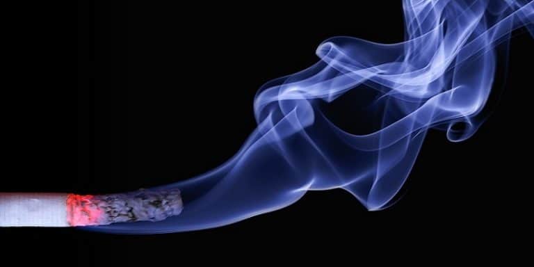 La fumée des cigarettes est nocive pour les autres