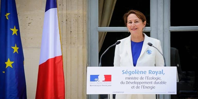 La loi de Ségolène Royal sur les sacs plastiques moquée dans une publicité de la firme Leclerc