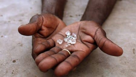 Vos bijoux ont peut-être un lourd secret : il est temps de passer à la joaillerie éthique Diamant éthique