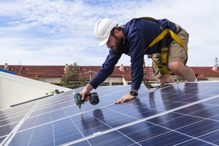 L&rsquo;Angleterre offre gratuitement des panneaux solaires à 800.000 foyers