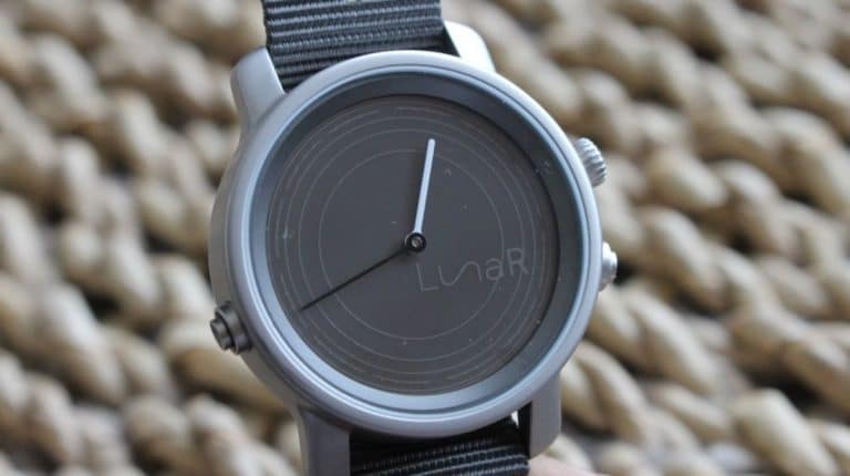 LunaR Watch : première montre connectée alimentée par l&rsquo;énergie solaire