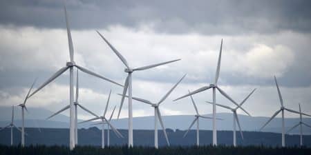 Éolien : la première ferme d’éoliennes marines est entrée en service