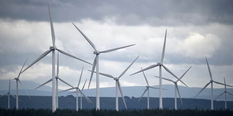 Éolien : la première ferme d&rsquo;éoliennes marines est entrée en service