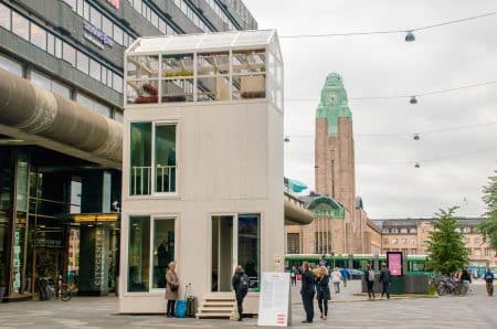 Tikku : une maison à 3 étages aussi grande qu’une place de parking