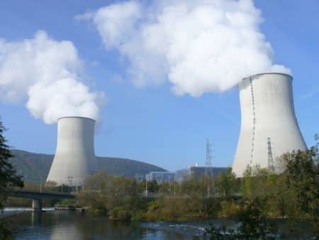 Le nucléaire indispensable en dépit des investissements sur les énergies renouvelables ? nucleaire source d’energie indispensable