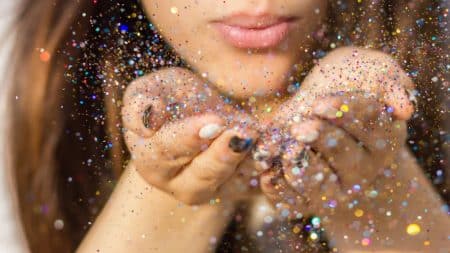 Les océans sont menacés par les paillettes paillettes