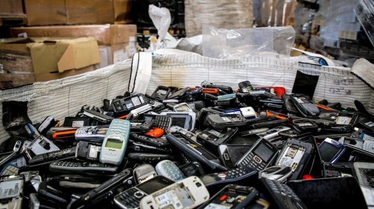 Environnement : la planète totalement envahie par les déchets électroniques