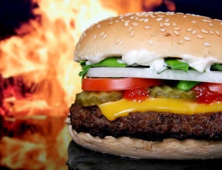 Restauration rapide : le corps réagirait comme contre une infection bactérienne