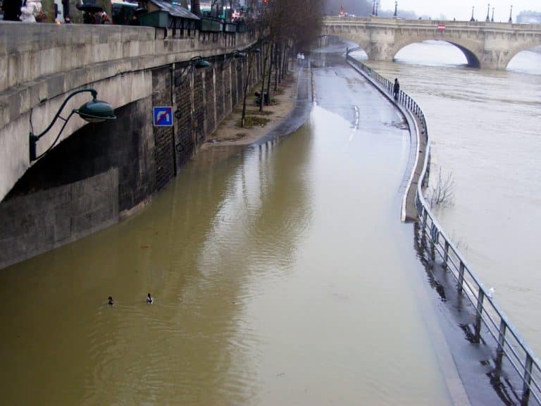 Inondations dans la Seine : est-ce la faute du réchauffement climatique ?