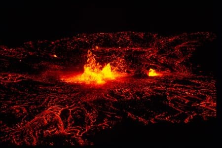 Le volcan Fuego est entré en éruption au Guatemala fuego