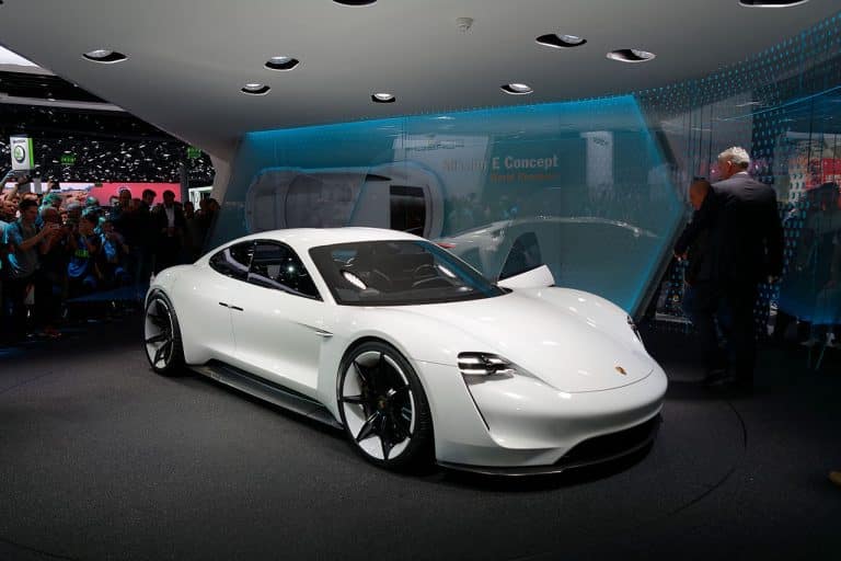 Porsche Taycan : la berline 100 % électrique de l&rsquo;allemand se dévoile