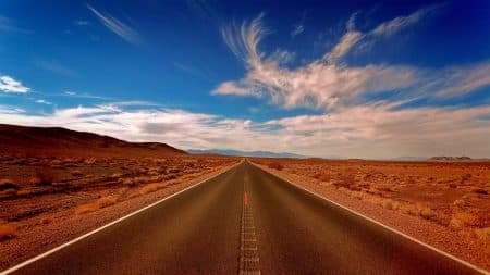 Du plastique et du verre recyclés utilisés pour fabriquer une route en Australie routes