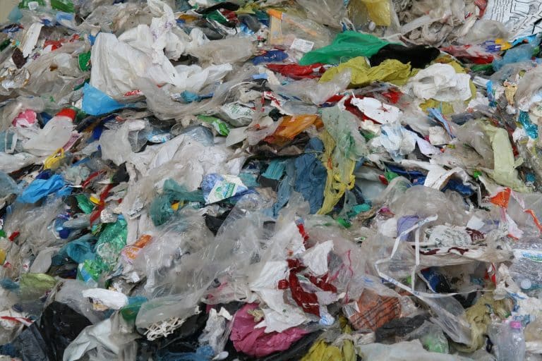 Royaume-Uni : des déchets plastiques transformés en bancs publics