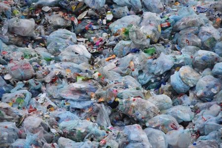 Pollution : voici le palmarès des 10 marques les plus polluantes du monde !