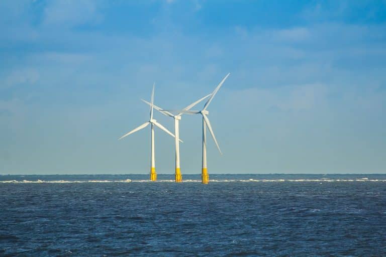 Manche et Atlantique : six parcs éoliens en mer confirmés
