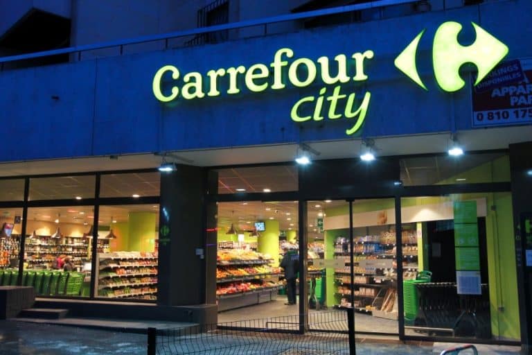 Carrefour se lance dans le recyclage de cahiers et papiers usagés (pour la bonne cause)