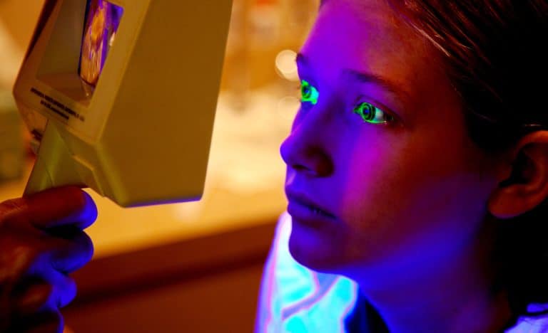 Lentilles de contact : elles participeraient également à la pollution plastique