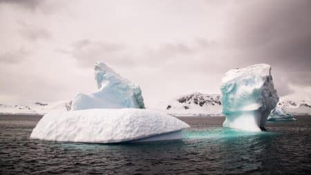 Capturer un iceberg géant pour lutter contre la sécheresse en Afrique du Sud : est-ce vraiment possible ? iceberg