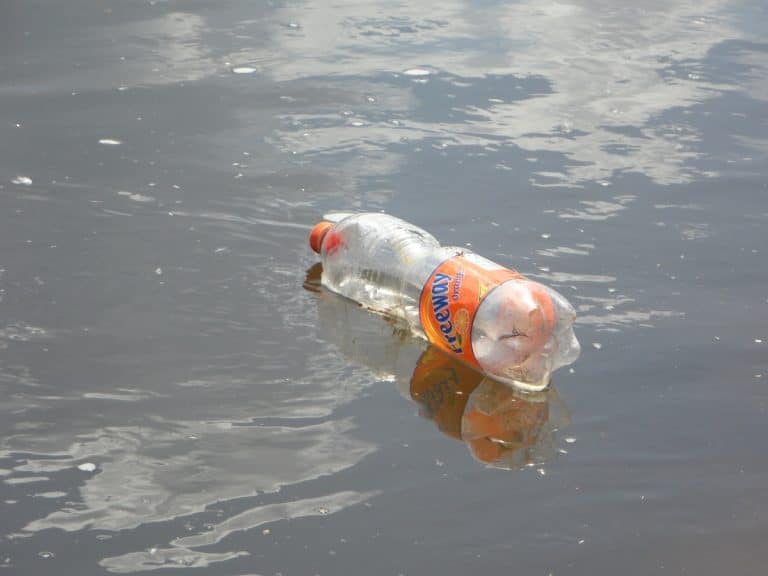 Les déchets en plastique engendrent aussi des gaz à effet de serre