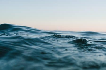 Un bateau se lance pour mission de nettoyer le Pacifique des déchets plastiques déchets plastiques