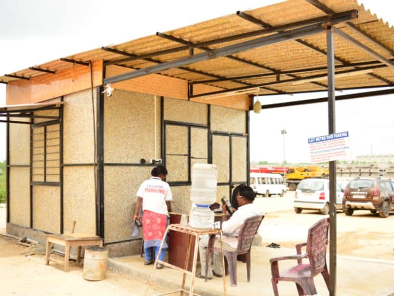 Inde : des maisons construites à base de sacs plastiques recyclés !