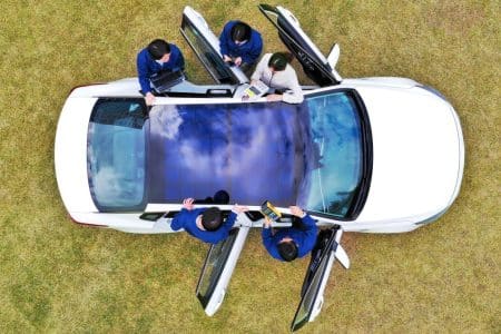 Hyundai et Kia préparent des voitures avec toits dotés de panneaux solaires !