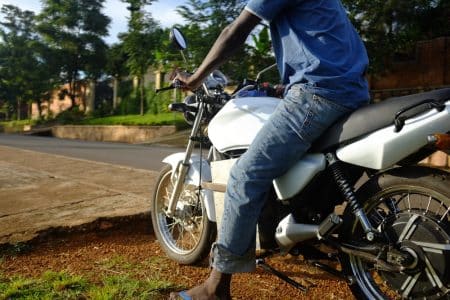 Rwanda : des motos électriques pour contrer la pollution automobile
