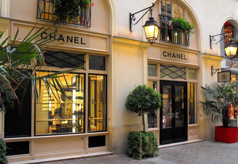 Chanel met un terme à l&rsquo;usage de peaux animales dans ses collections