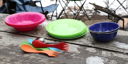 Loi votée, le plastique à usage unique banni de l’Europe dès 2021