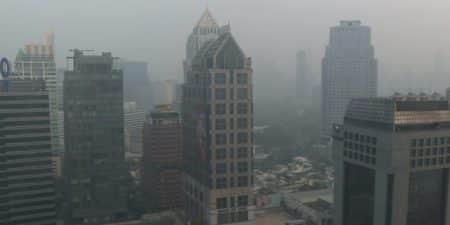 Thailande : Bangkok noyé sous des nuages de particules fines et des pluies artificielles