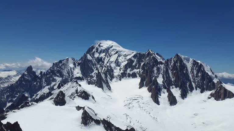 Alpinisme : le Mont-Blanc durcit ses conditions d&rsquo;accès