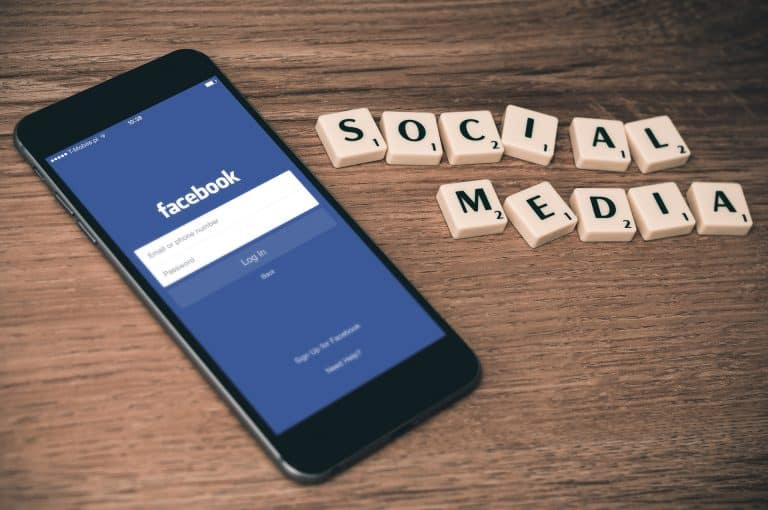 Les meilleures façons de pirater un compte Facebook en ligne gratuitement 2019