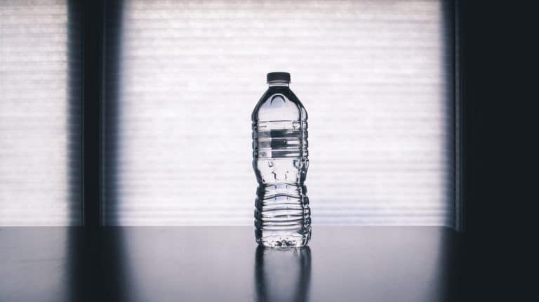 Environnement : l’eau en bouteille, une catastrophe écologique