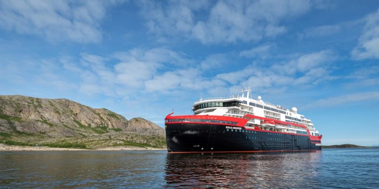 Le MS Roald Amundsen, le premier bateau hybride au monde est officiel !