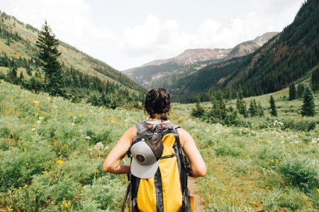Pratiquer la randonnée responsable en vacances