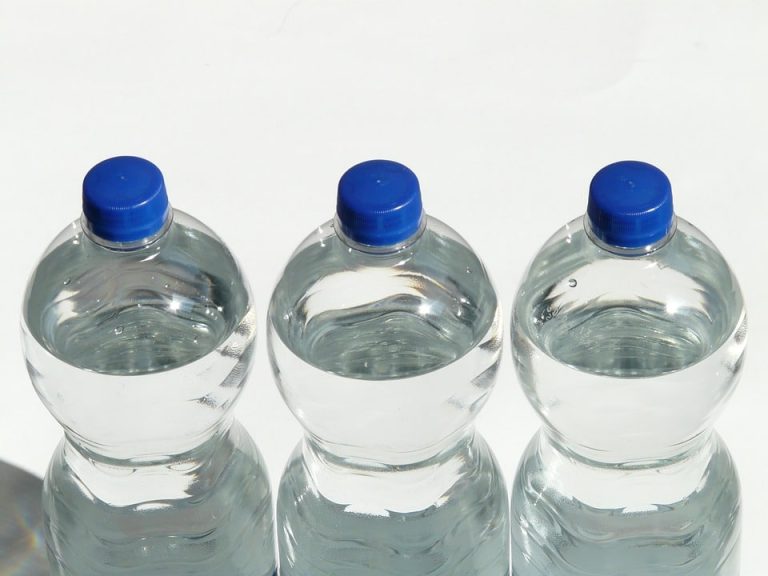 Clap de fin pour les bouteilles en plastique ?